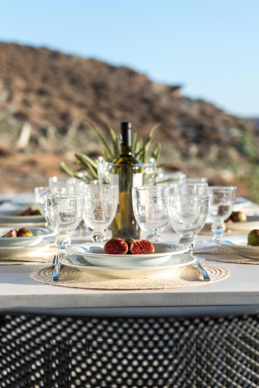 Nápoje v ubytování Eneos Kythnos Beach Villas-Executive and Premium Villas