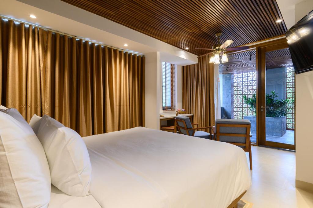 Studio Deluxe Có Ban Công, Tầm Nhìn Ra Vườn Và Thành Phố