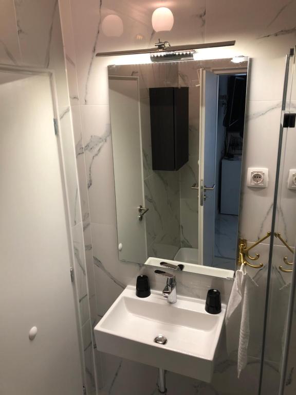 Apartments Nuna - 16