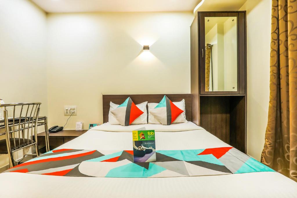 FabExpress Adore Inn - Nr Mumbai International Airport - Deluxe Room