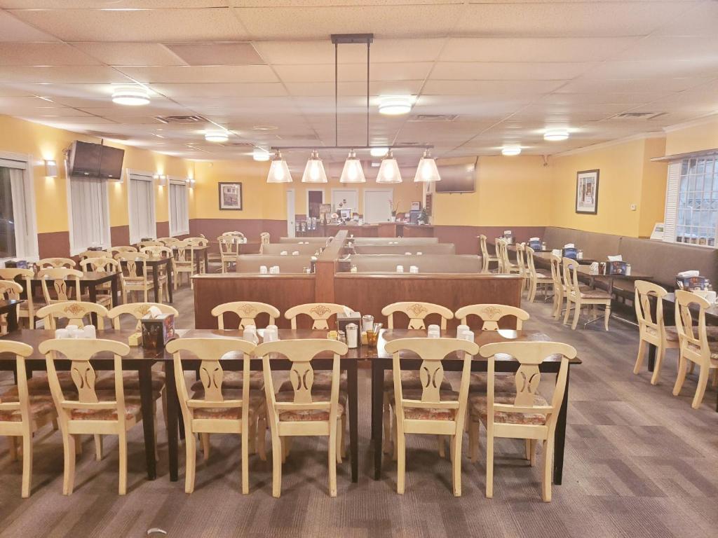 Restaurace v ubytování Moosomin Country Squire Inn