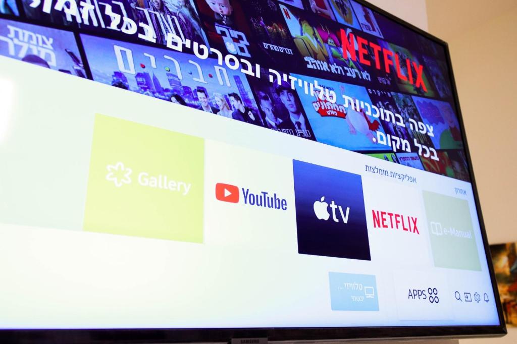 Televisyen dan/atau pusat hiburan di Private Hostel - Best location