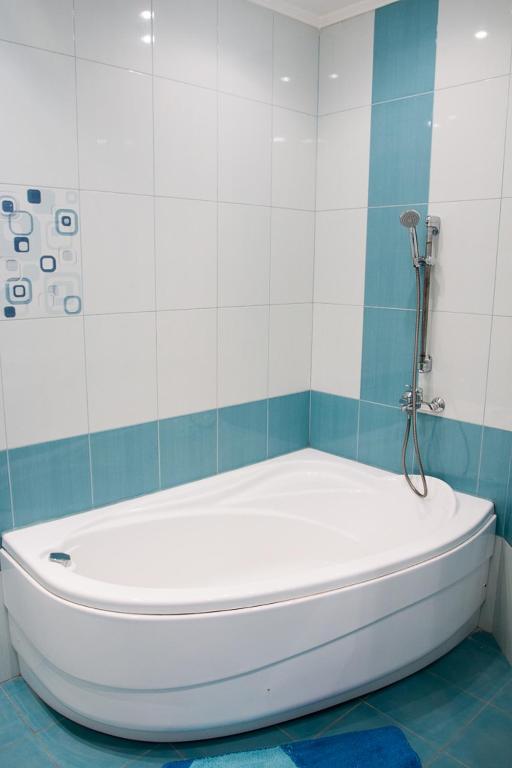 Meridian-Yug Hotel - Triple Salle Standard