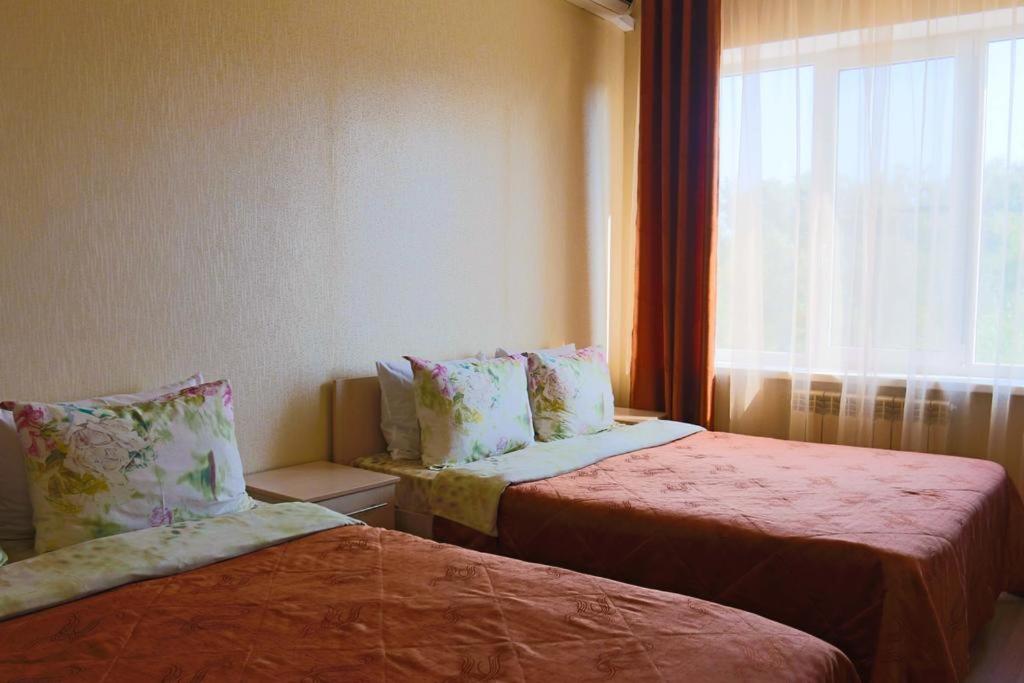 Meridian-Yug Hotel - Salle Quadruple Standard