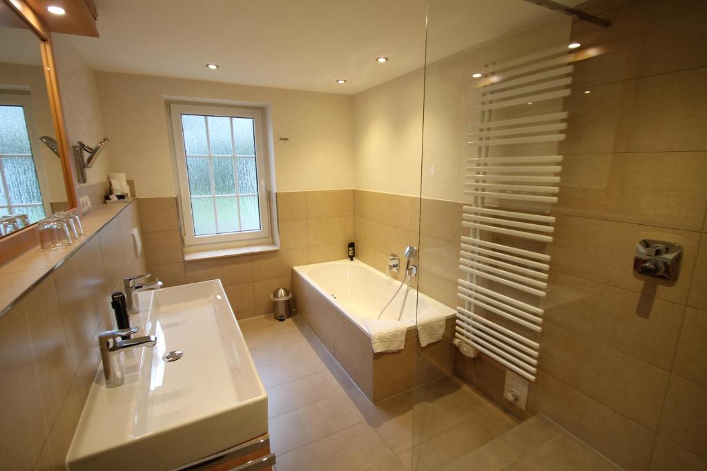 Bundt's Hotel & Gartenrestaurant - Resim 27