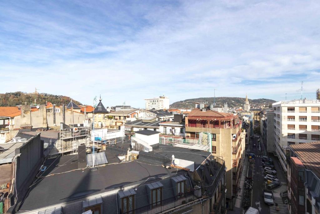 Výhľad na mesto Donostia-San Sebastián alebo výhľad na mesto priamo z apartmánu