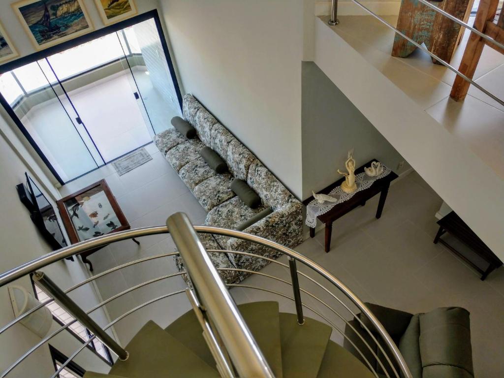  Cobertura Triplex na Enseada com Piscina Privativa