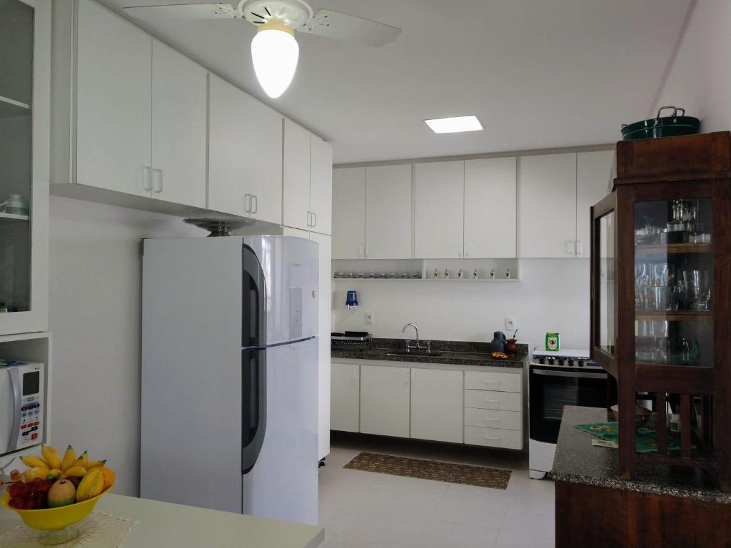  Cobertura Triplex na Enseada com Piscina Privativa
