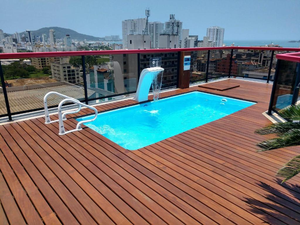  Cobertura Triplex na Enseada com Piscina Privativa