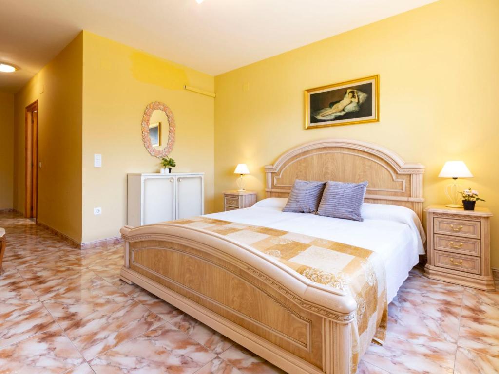 Posteľ alebo postele v izbe v ubytovaní Holiday Home Jardi by Interhome