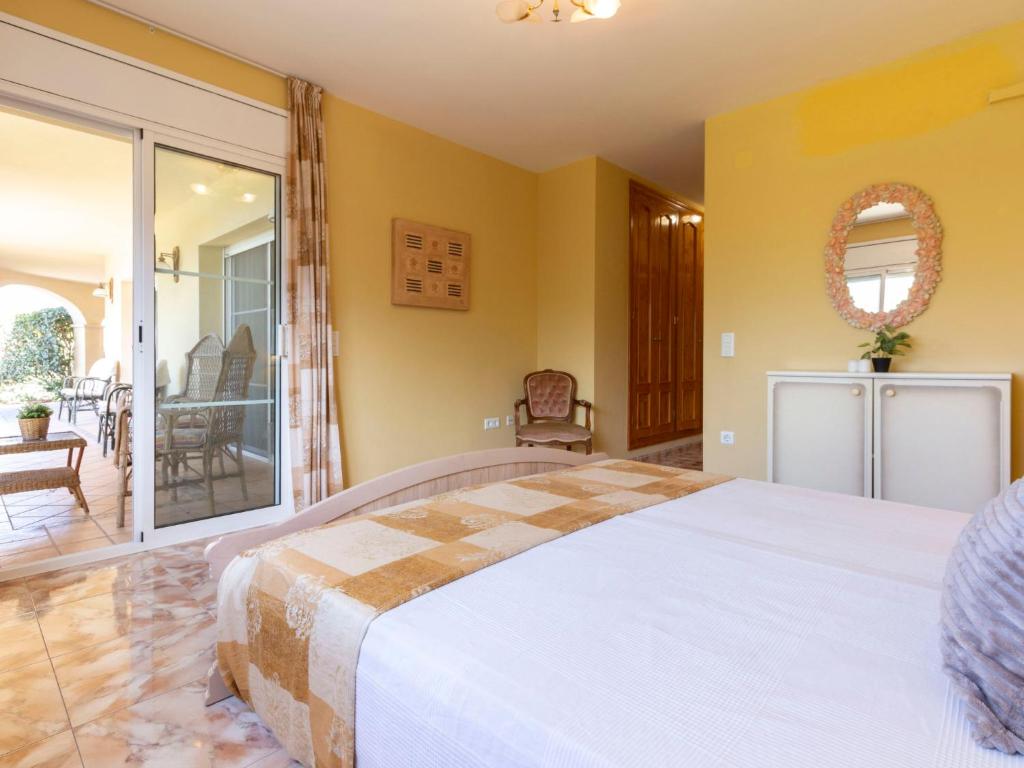 Posteľ alebo postele v izbe v ubytovaní Holiday Home Jardi by Interhome