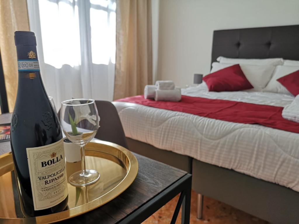 A bed or beds in a room at Rome in Style St Peter