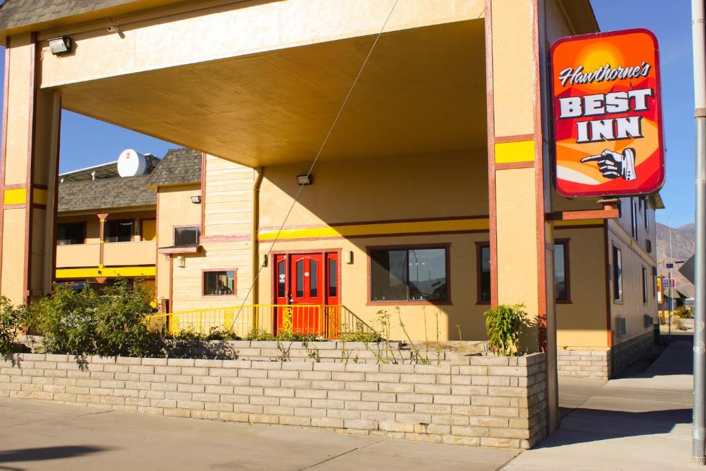 Certifikát, hodnocení, plakát nebo jiný dokument vystavený v ubytování Hawthorne's Best Inn