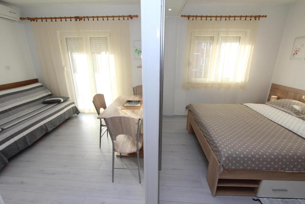 Apartments and Room Eva - 17