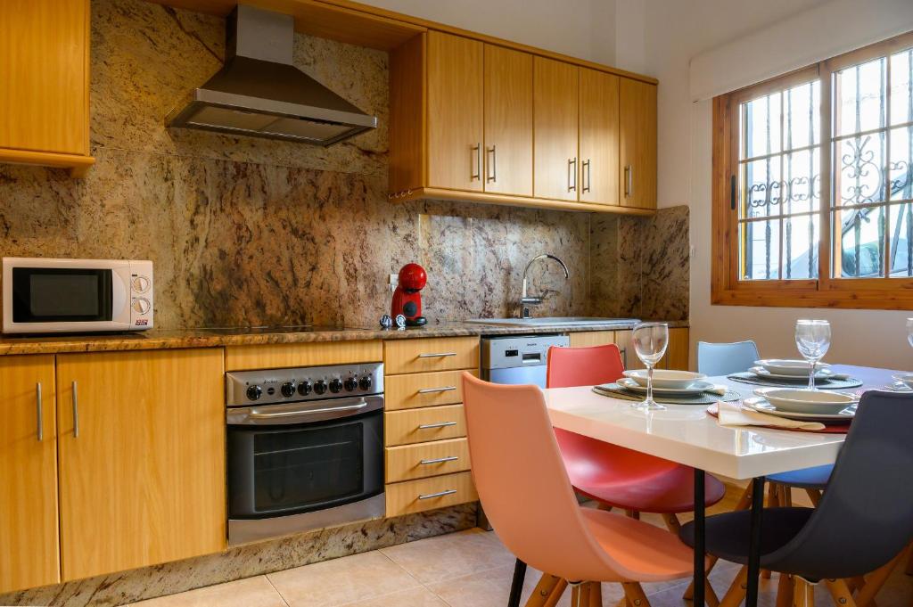 Kuchyň nebo kuchyňský kout v ubytování Lantia Rooftop House