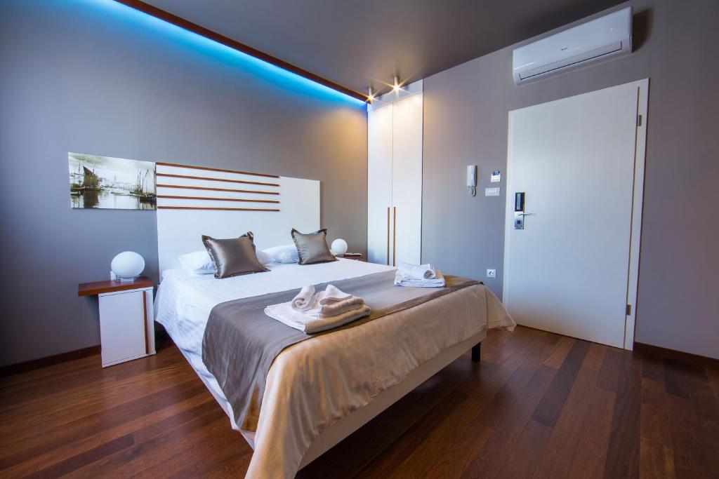 Luxury Rooms Silente Bacvice 1 - 3