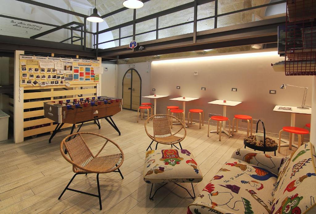 Posezení v ubytování Ostello dei Sassi - Matera Hostels
