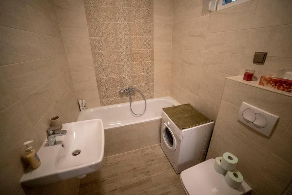 Sasadpark's new apartment in the west part of Buda - Studio With Balcony