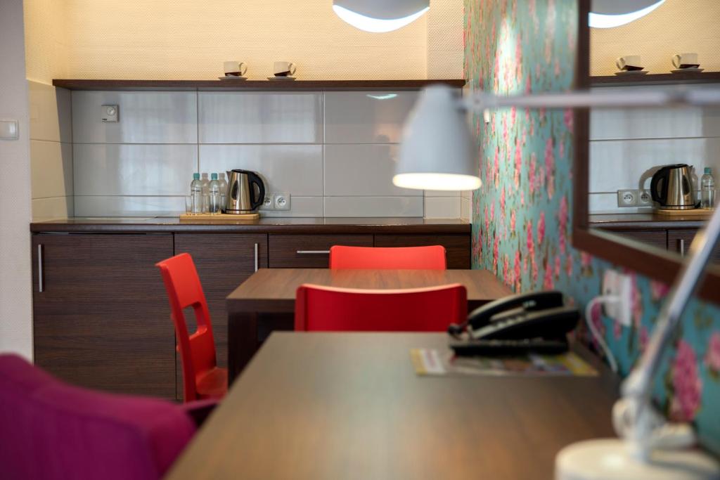 Flinski Sport X SPA, Boutique X Art - 2