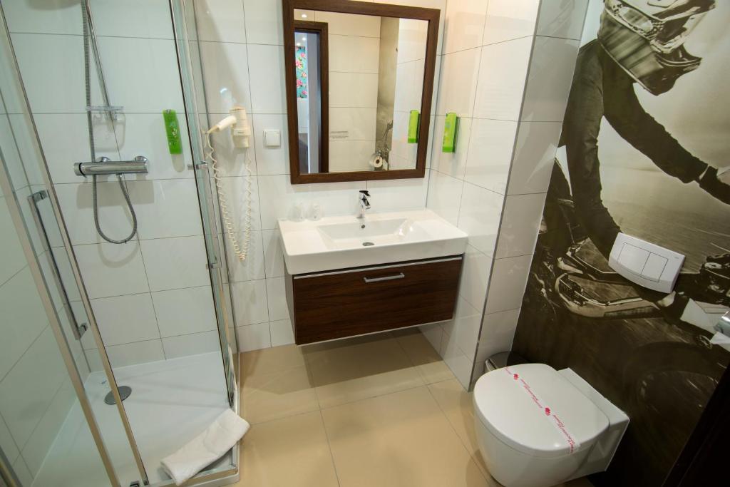 Flinski Sport X SPA, Boutique X Art - 6