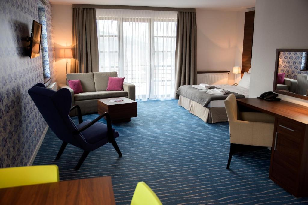 Flinski Sport X SPA, Boutique X Art - 15