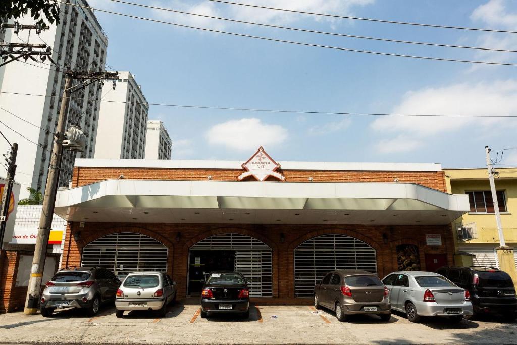  Apartamento com quintal na Praça do Pôr do Sol