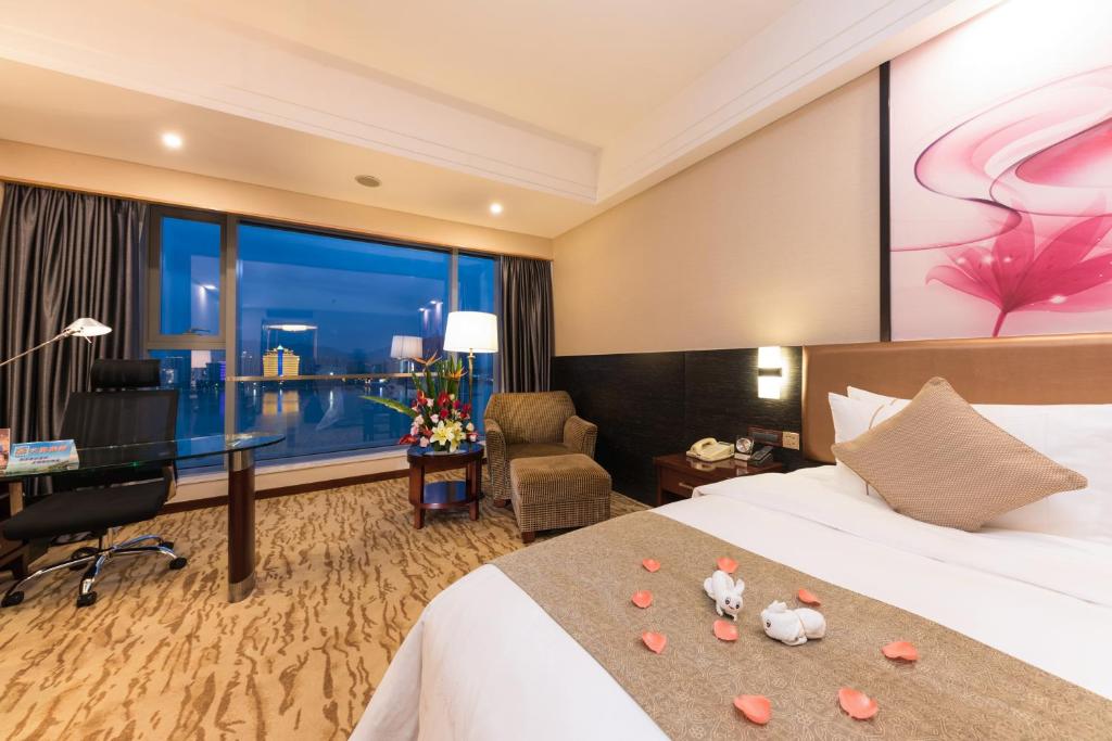 KB Hotel Qingyuan - Deluxe King Room With River View