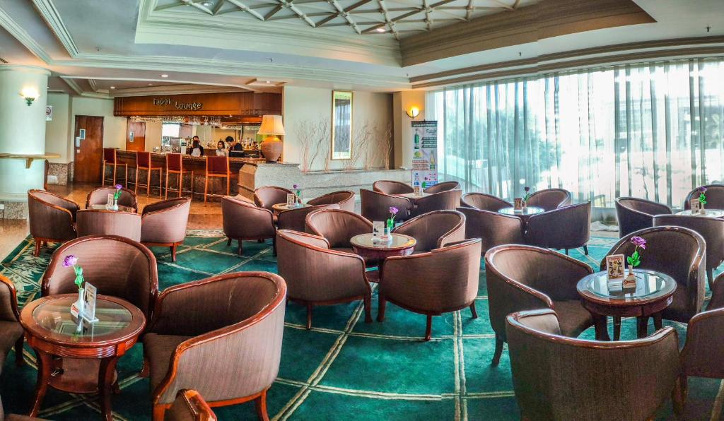 Posezení v ubytování Sabah Oriental Hotel