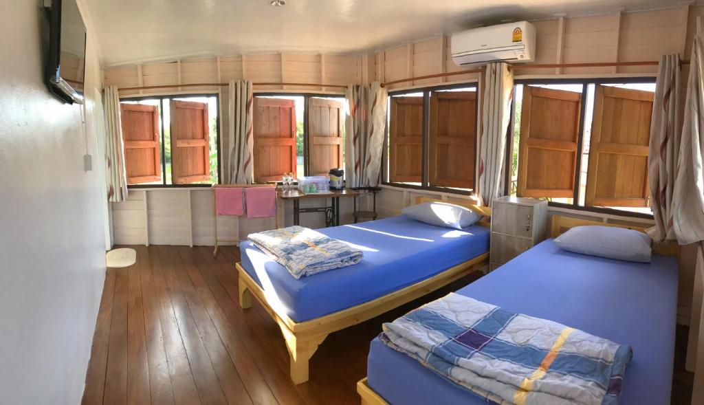 ครูหนูบ้านพัก แหลมงอบ Krunou baanpak - Chambre Jumelle Avec Terrasse