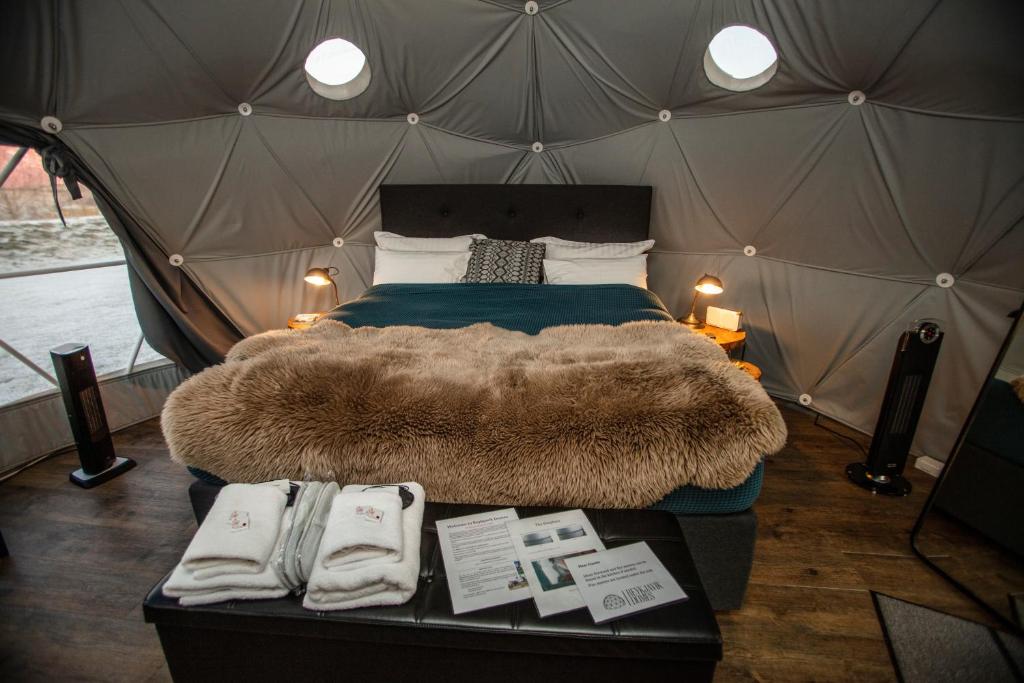 Postel nebo postele na pokoji v ubytování Reykjavik Domes