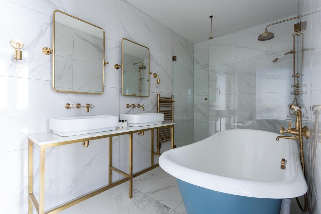 Randolph Avenue X by onefinestay