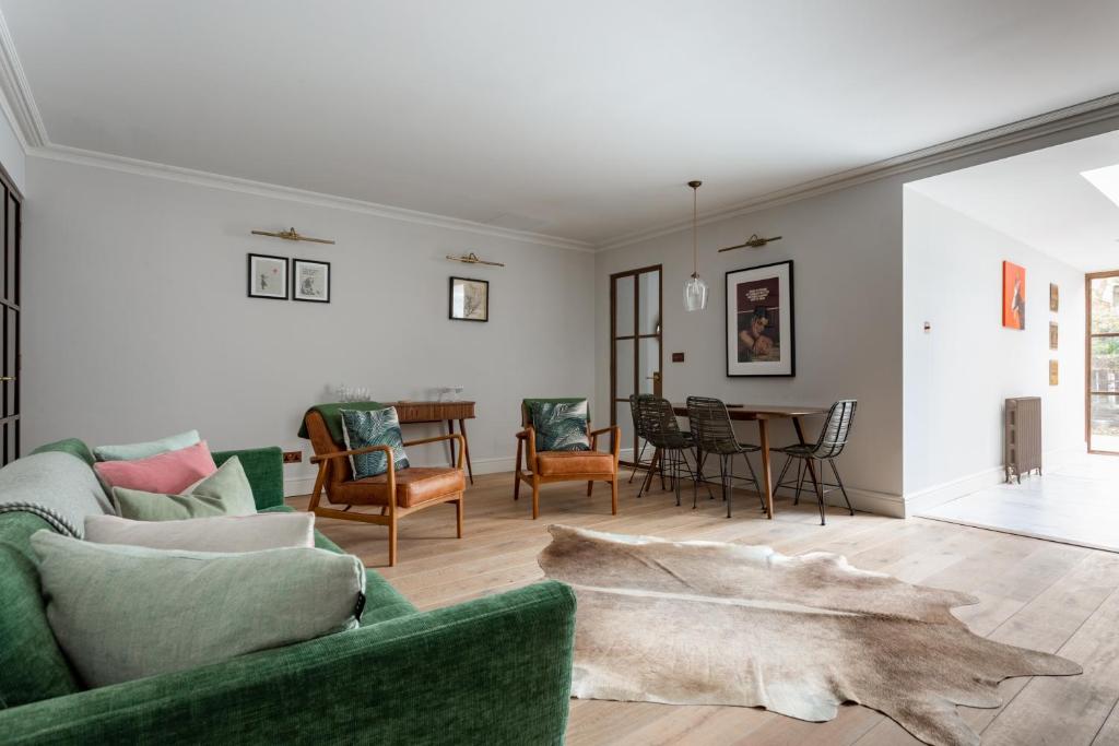 Randolph Avenue X by onefinestay