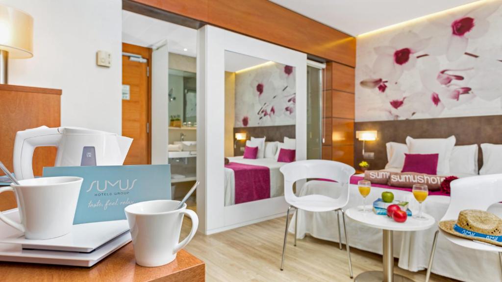 Posezení v ubytování Sumus Hotel Monteplaya & SPA 4Sup - Adults Only