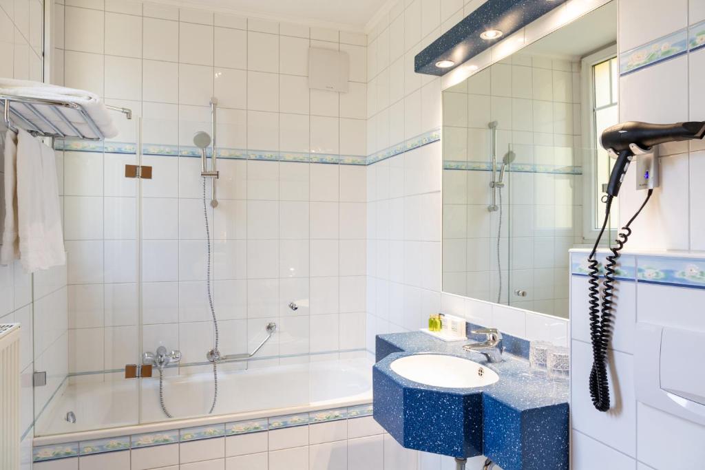 Hotel Perrin - former Carlton - Resim 35