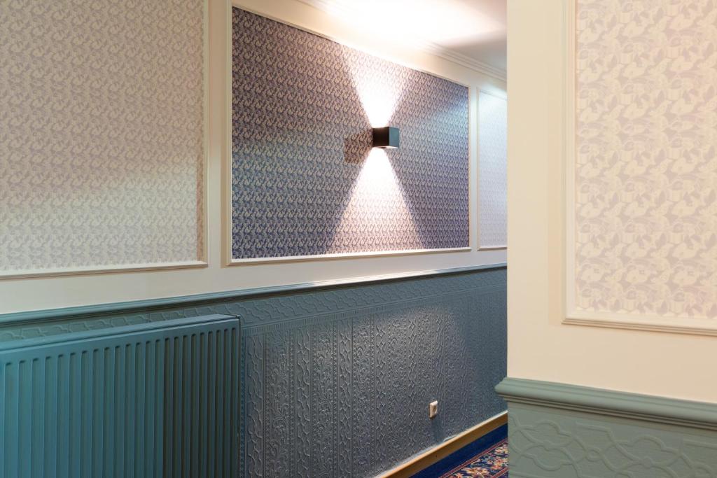 Hotel Perrin - former Carlton - Resim 31