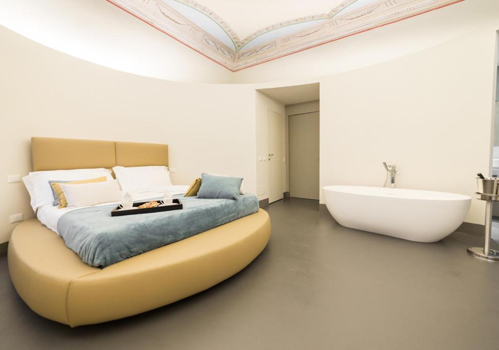 LUCUS Exclusive Bed and Breakfast - 5