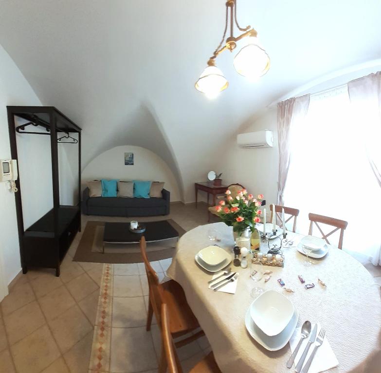 St. George Apartments - Standard Double Room