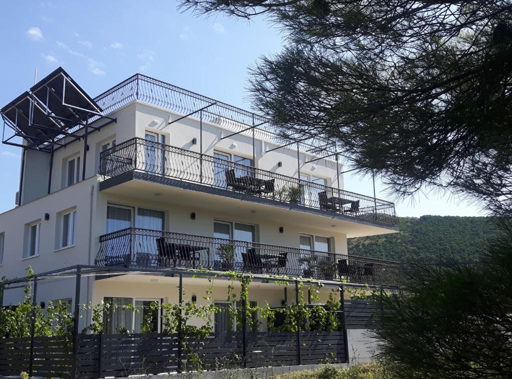 Balkón nebo terasa v ubytování Apartmani Dalmacjia