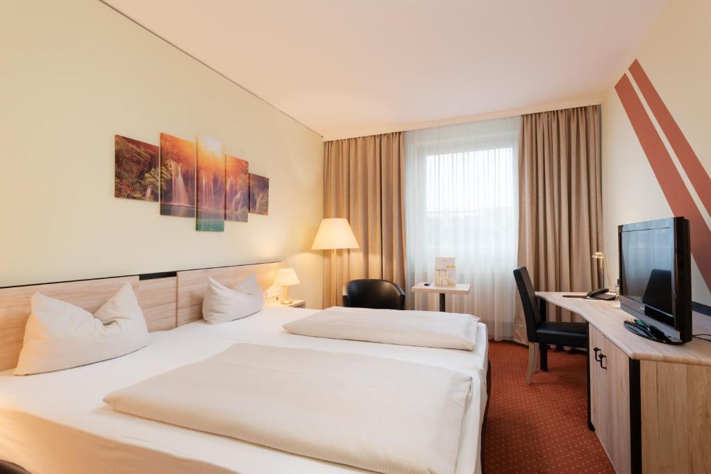 NOVINA HOTEL Südwestpark - Resim 44