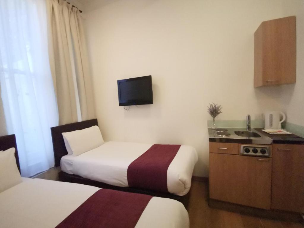 The Royale Chulan Hyde Park Hotel - Twin Room