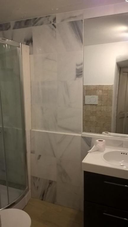 Kúpeľňa v ubytovaní Baita cavalese giardino esclusivo