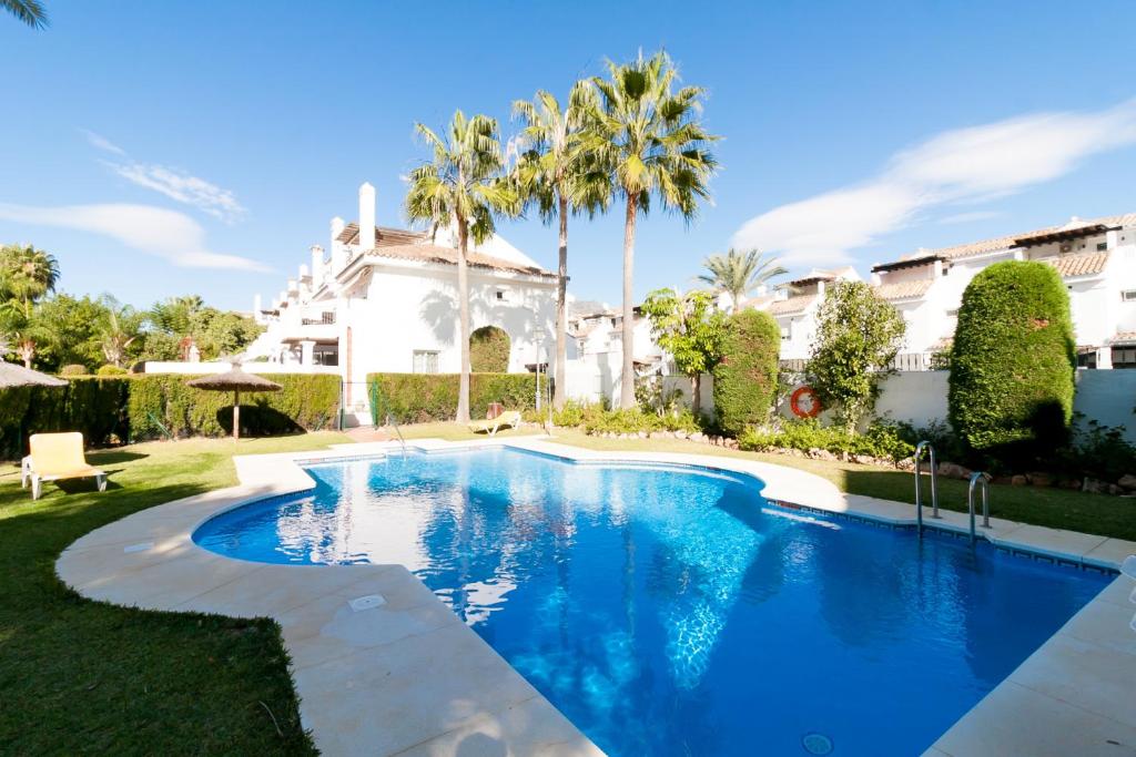 Naranjos Puerto Banus Apartment by GHR Rentals, Marbella ...