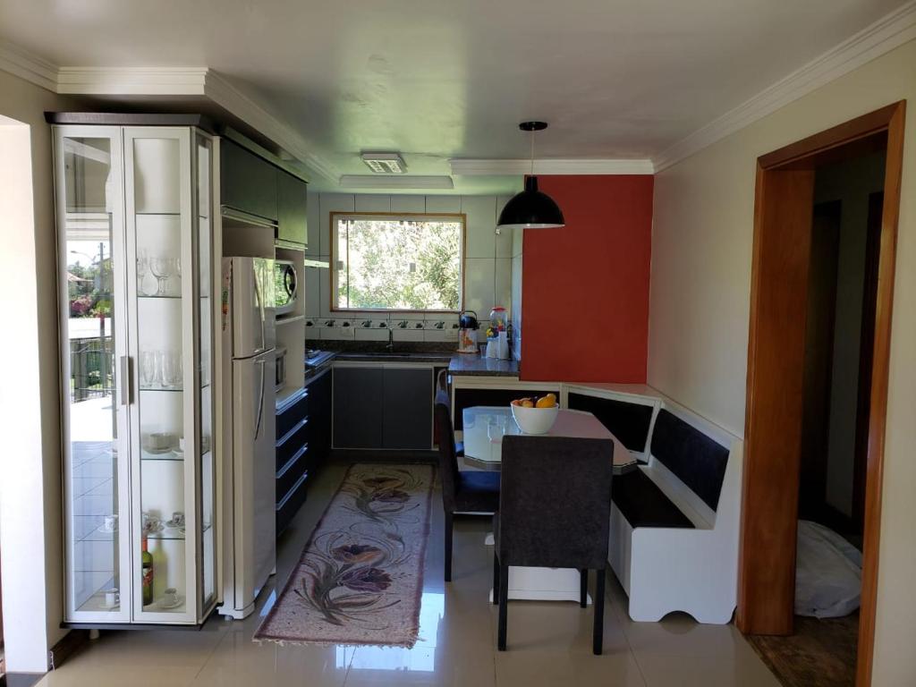  Linda casa proximo ao portico de gramado