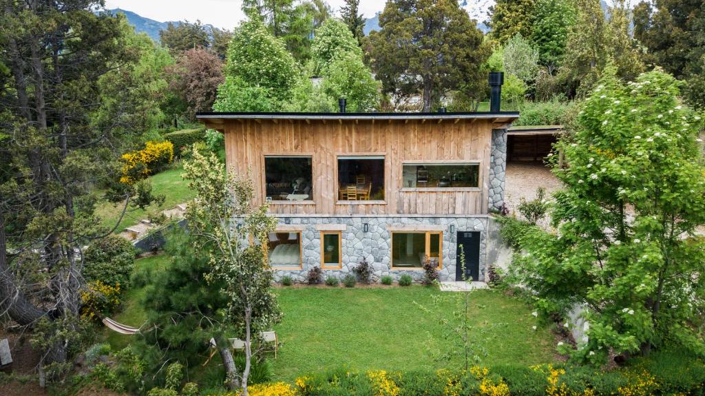 Κήπος έξω από το Quinto Elemento Bariloche
