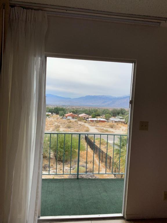 Desert Hot Springs Spa Hotel - View View King