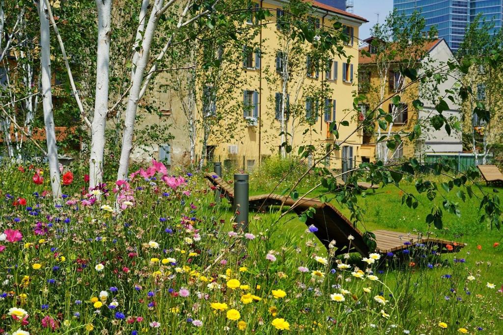 Vonkajšia záhrada v ubytovaní King's House Bosco Verticale Unicredit Tower Gaeaulenti