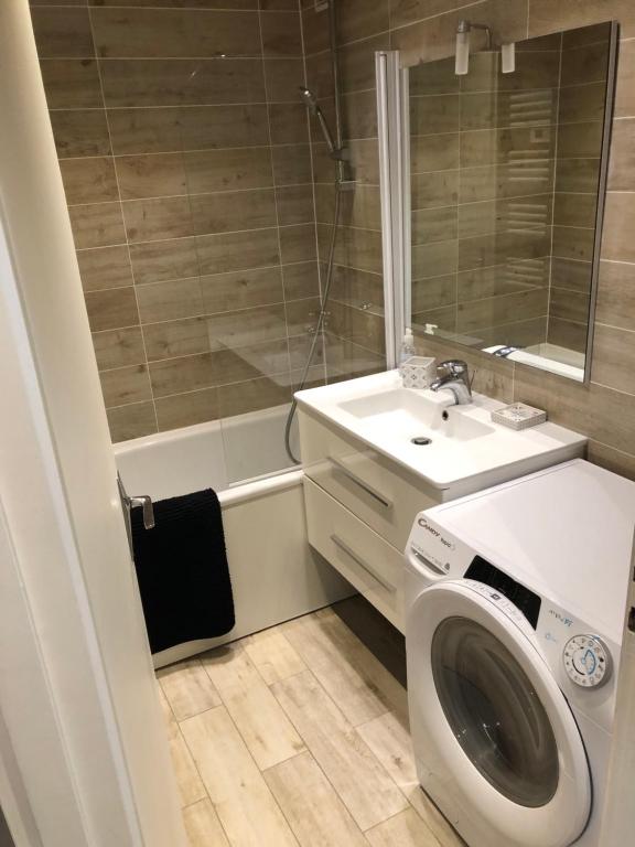 Ванная комната в Résidence ATHOS C2-1 Chambre-ALPE D'HUEZ-Centre Station