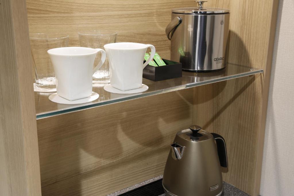 Příslušenství pro přípravu čaje a kávy v ubytování Hotel Keihan Sendai