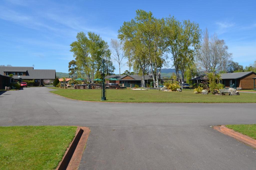 Cedarwood Lakeside Motel & Conference Venue - Resim 24