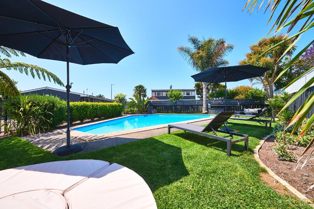 Cobblestone Court Motel - Wenzel Motels - Resim 10